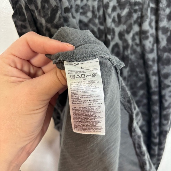 Old Navy Women’s Leopard Print Slub Knit Waist-Defined Midi Dress M Gray Animal - Picture 6 of 11